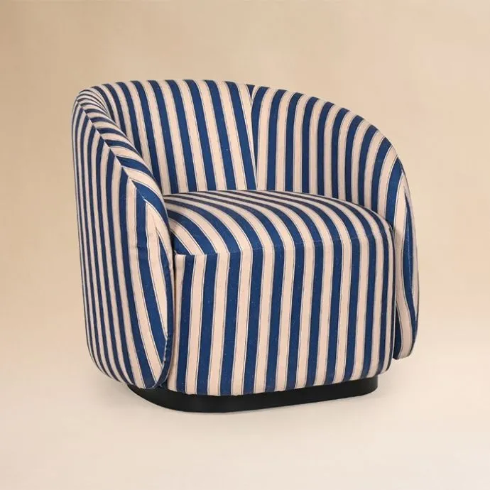 Carlos Armchair