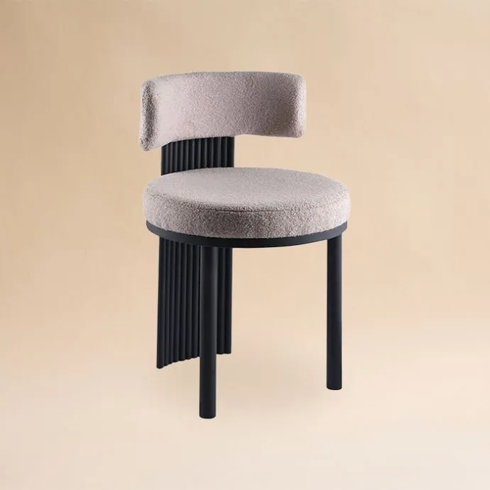 Poise Chair