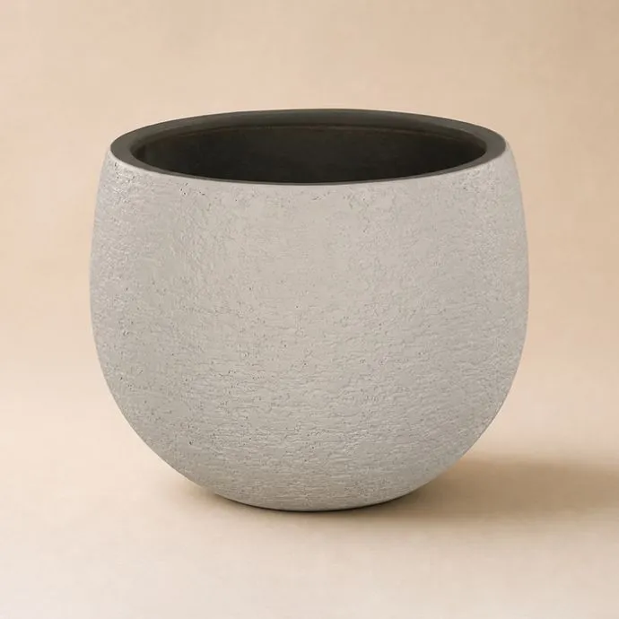 Poly Stout Planter