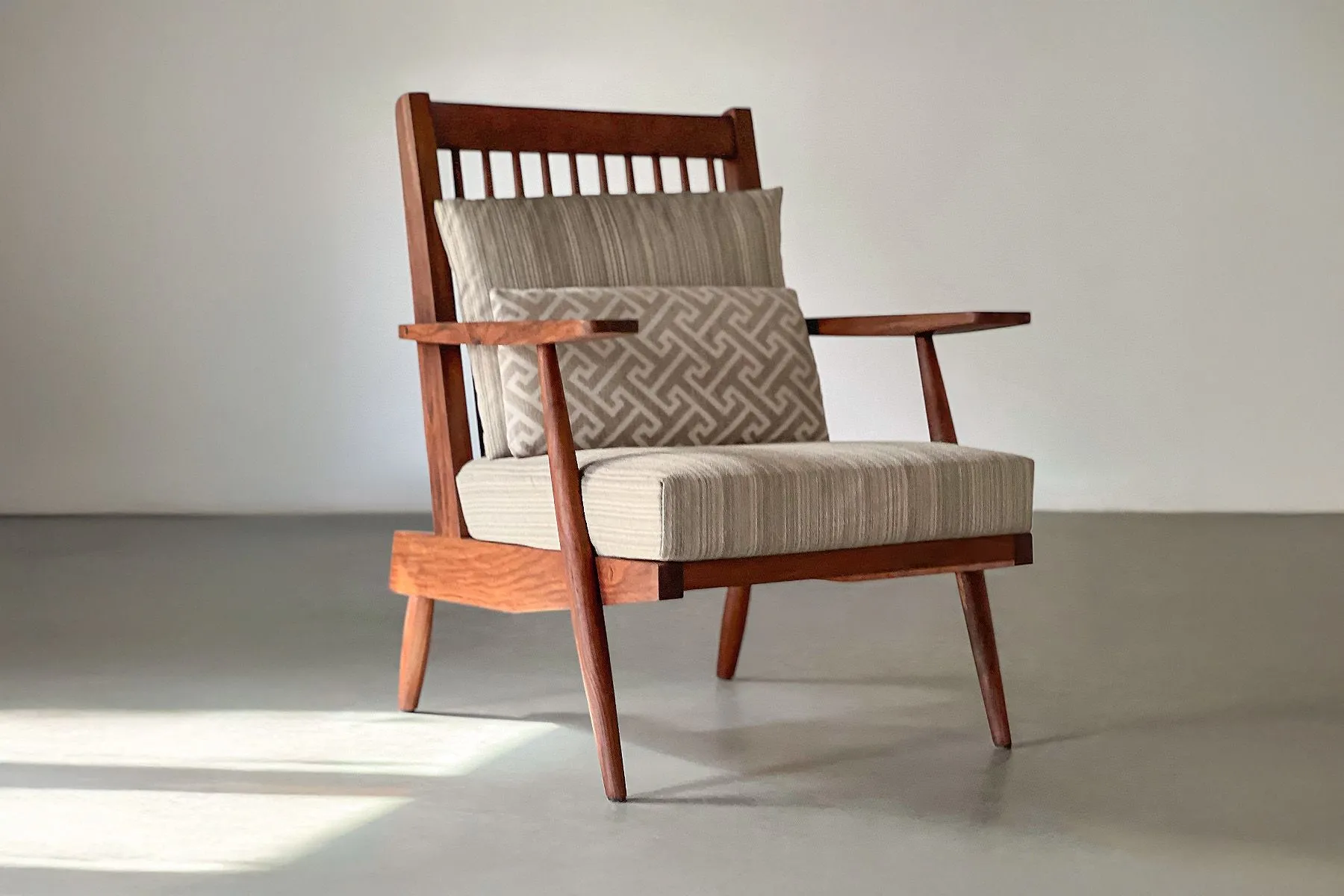 Joyce lounger |Solid Bench |  The House Of Thing