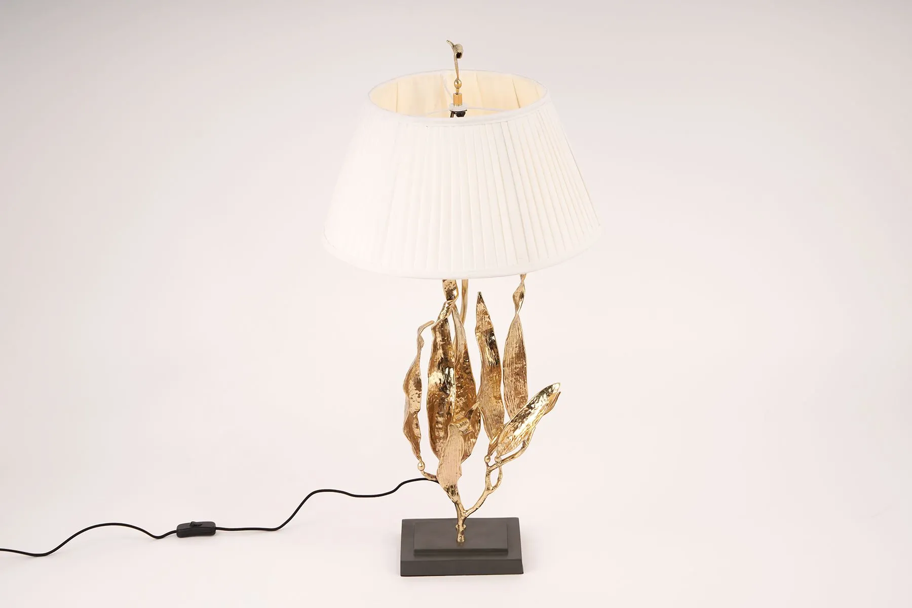 Seaweed Table Lamp by Quatterfoil | The House Of Things