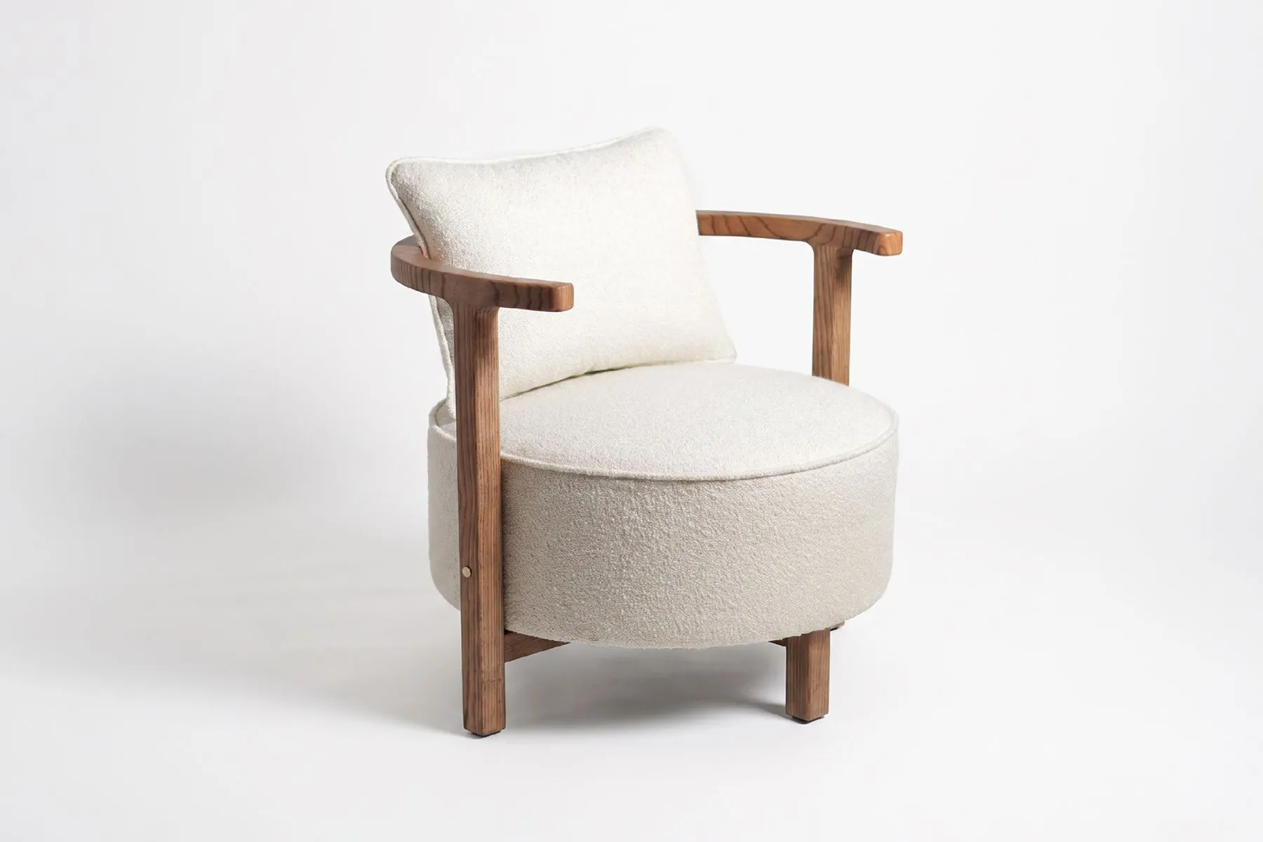 Lagoon Armchair | Esvee Atelier | The House of Things