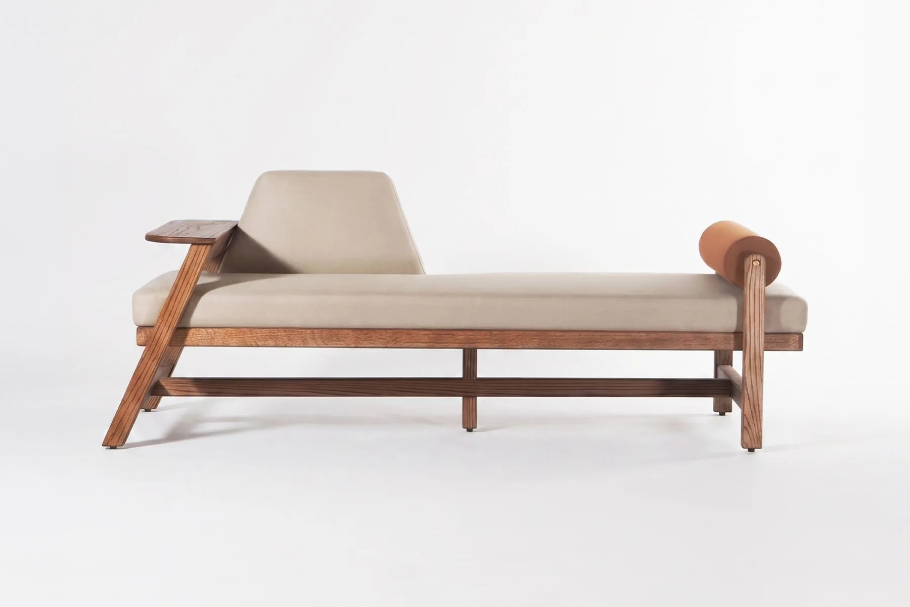 Sachi Day Bench| Esvee Atelier | The House Of Things