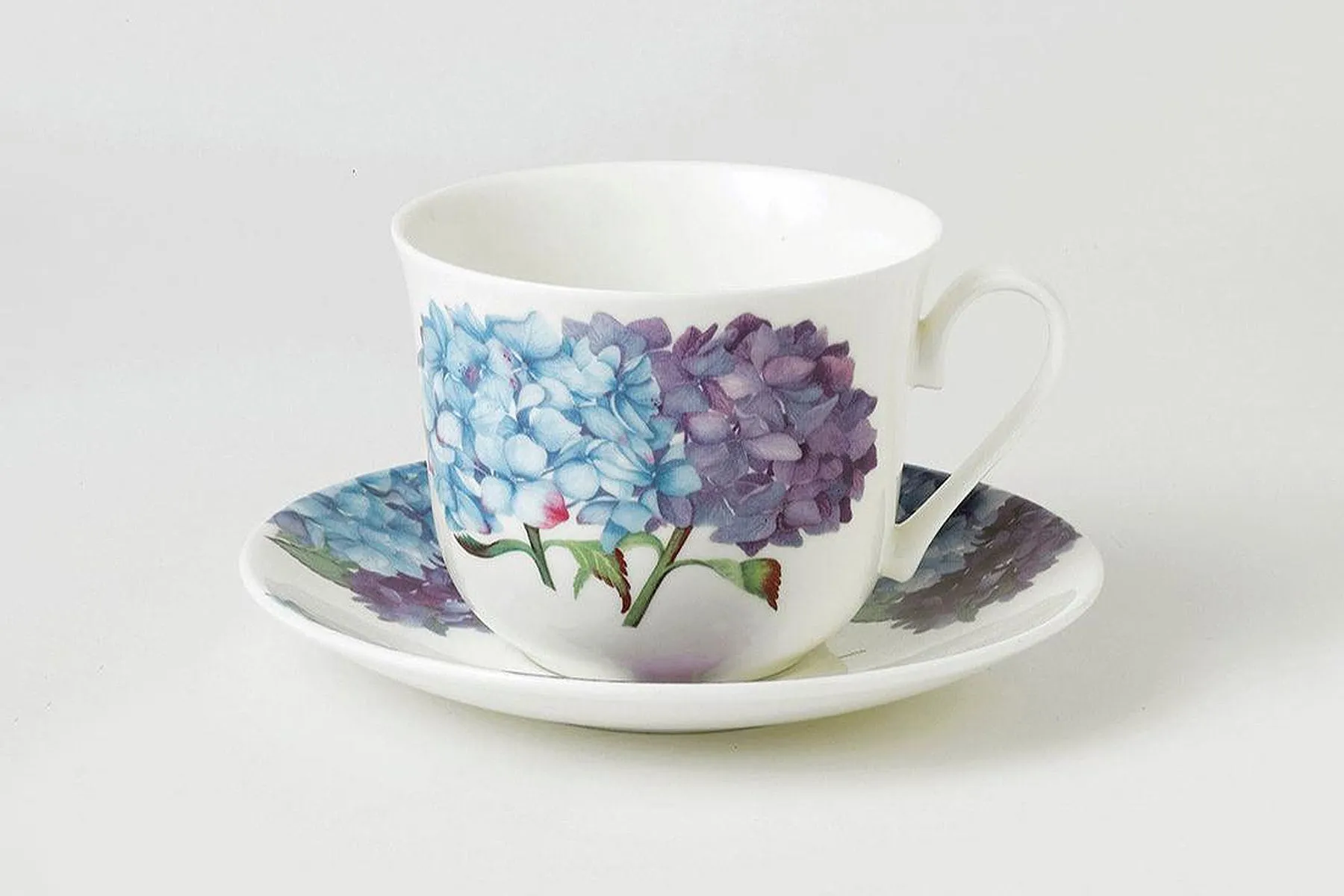 New Hydrangea Chatsworth Cup & Saucer - Set of 2 - Roy Kirkham| Mon Dimora | The House Of Things
