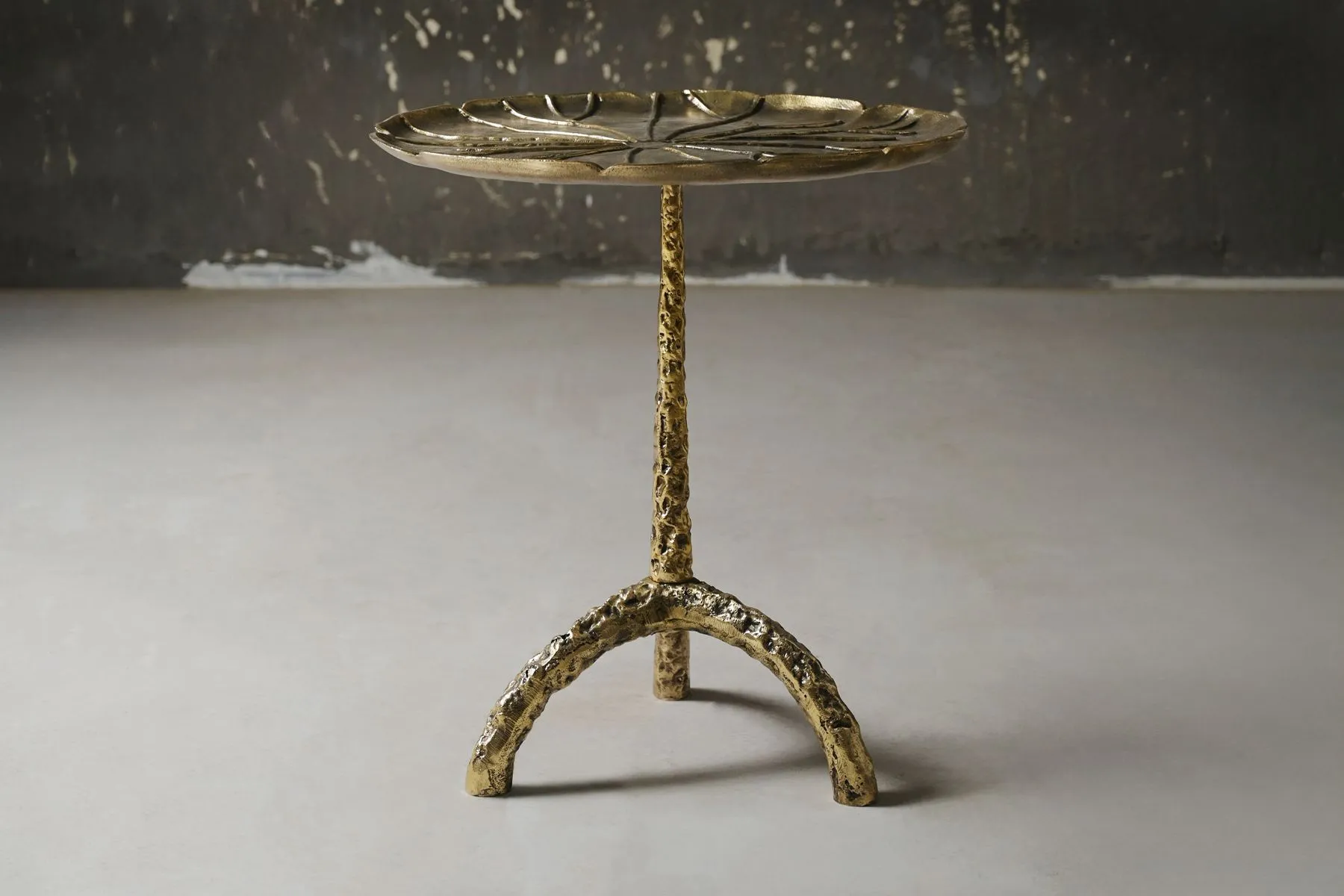 Vana Pedestal| The Rural Theory| The House Of Things