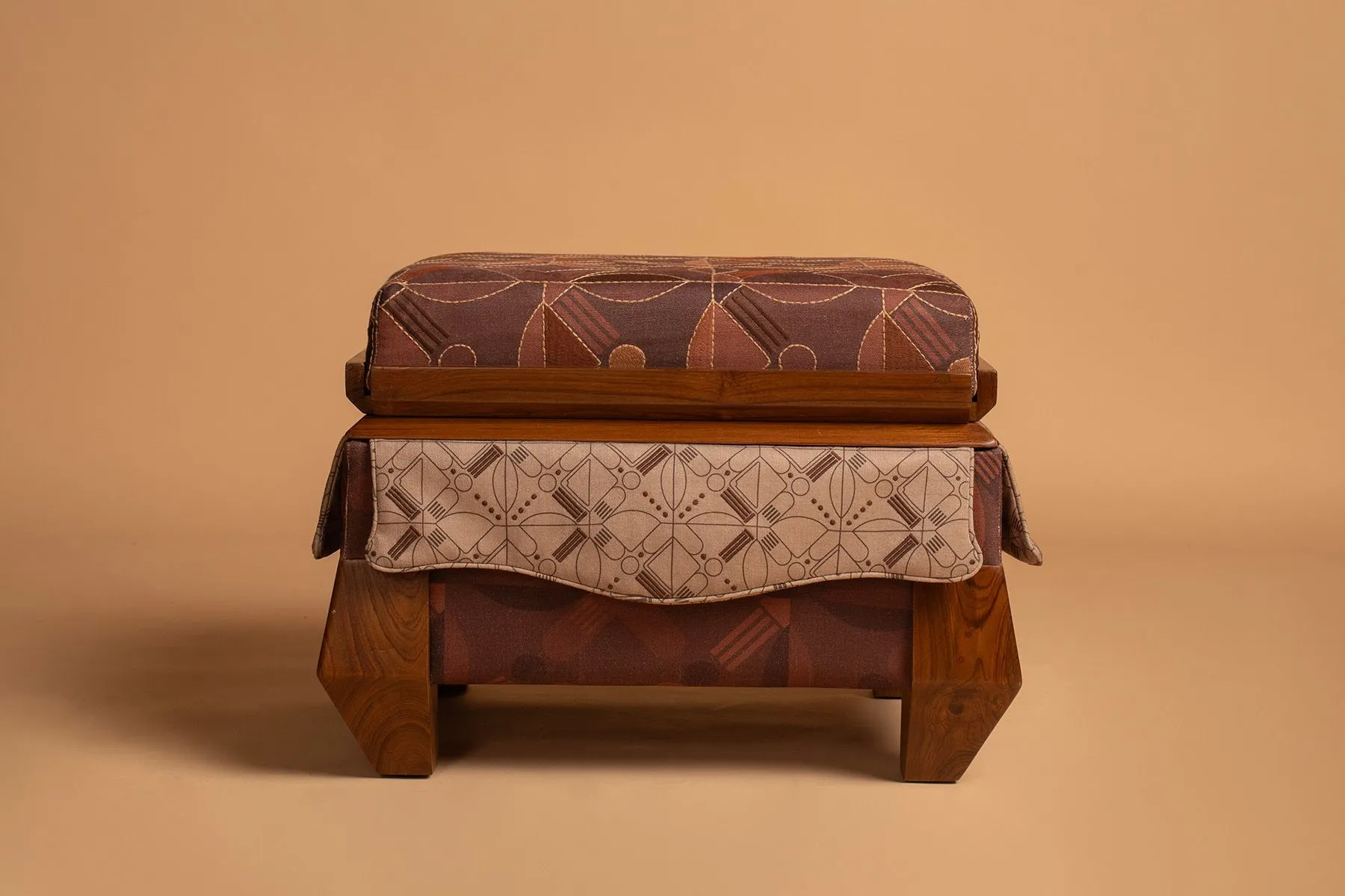 Tippy Ottoman|MuseMart| The House Of Things