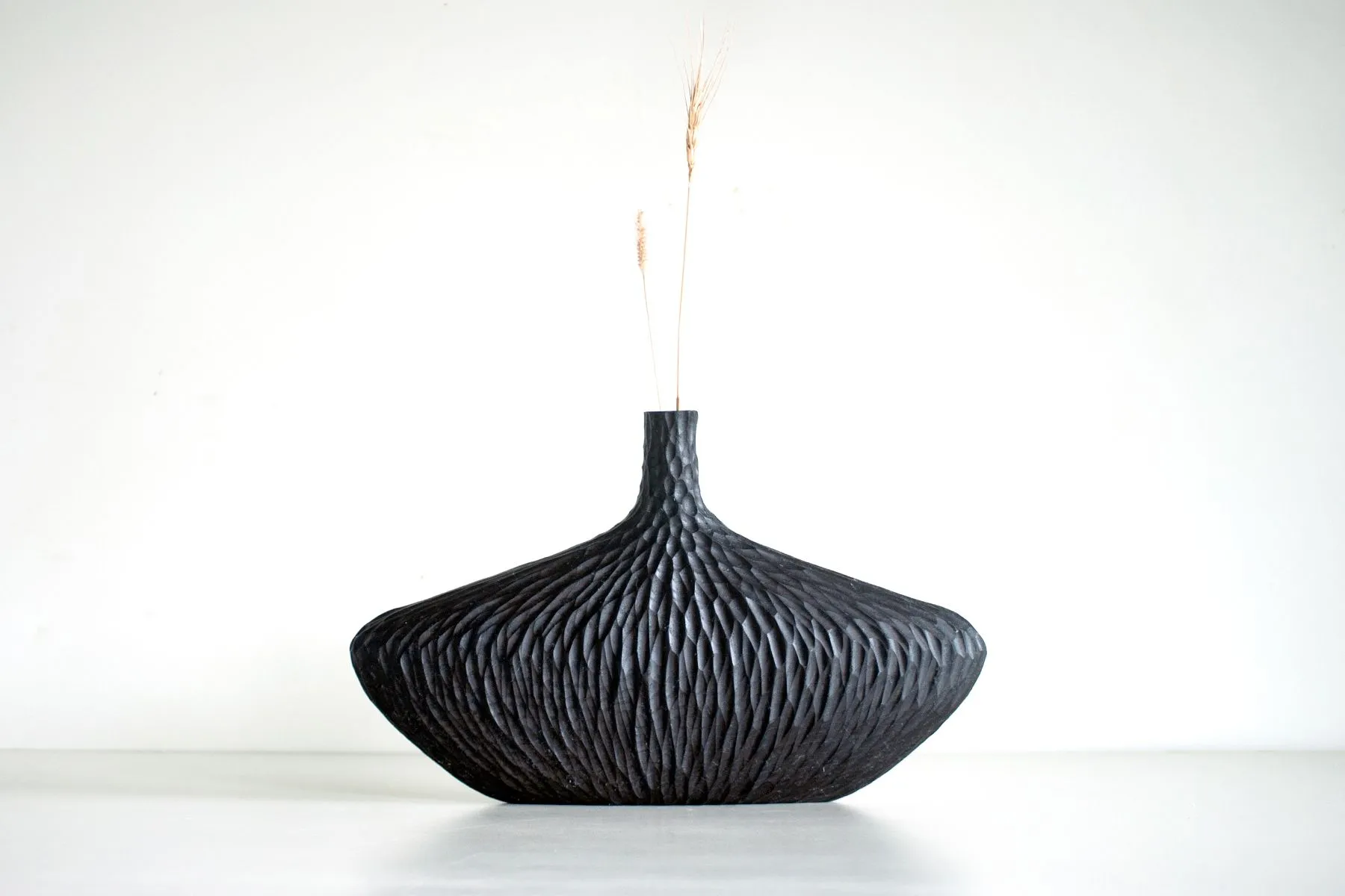 Hikage Vase | Vivaarta Design | The House of Things