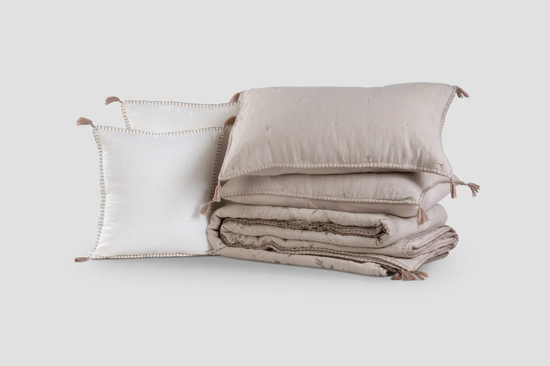 Serenity Petals Bed Set | Aplito | The House Of Things