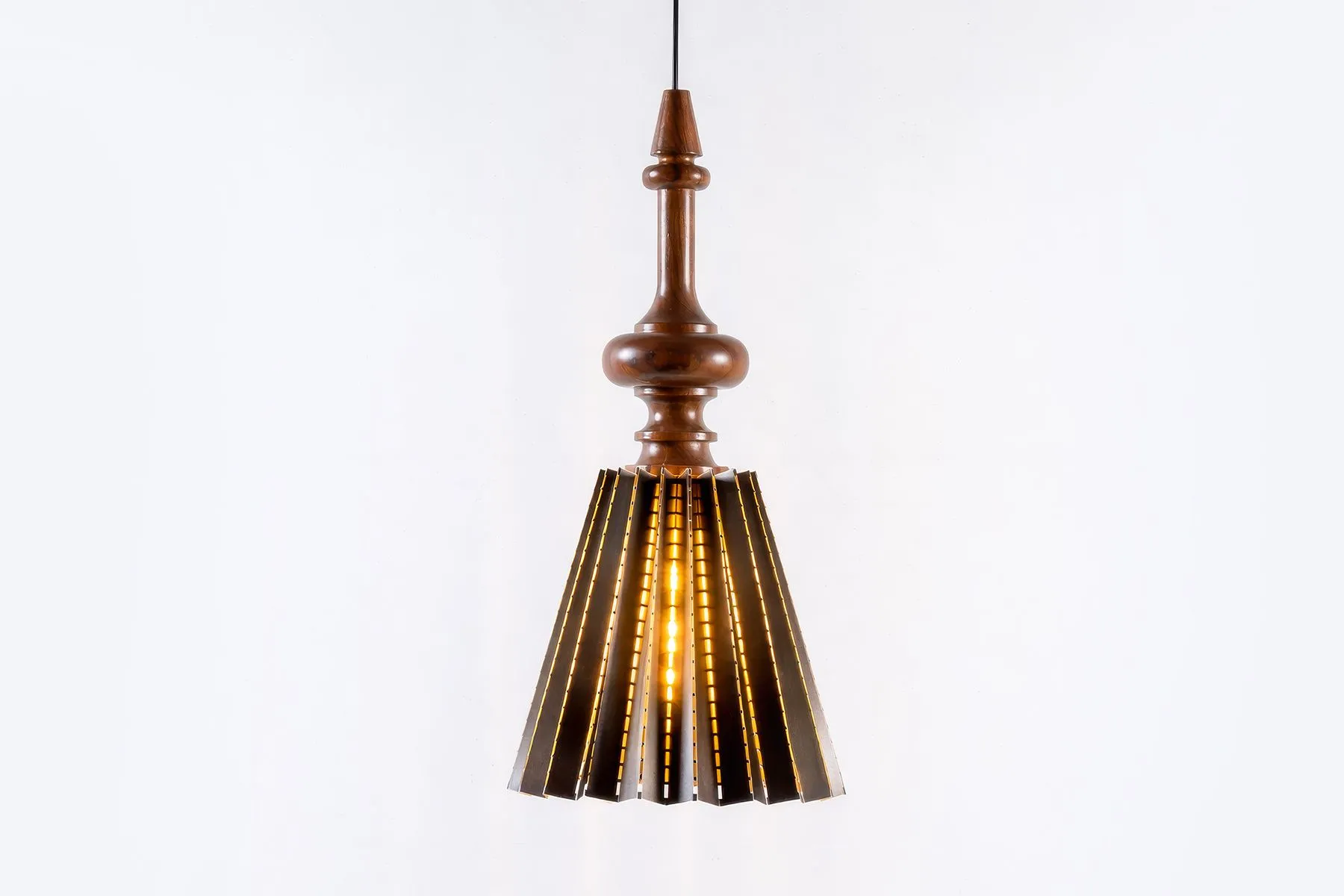 Surai Pendant Light | Ori Folded Dreams | The House of Things