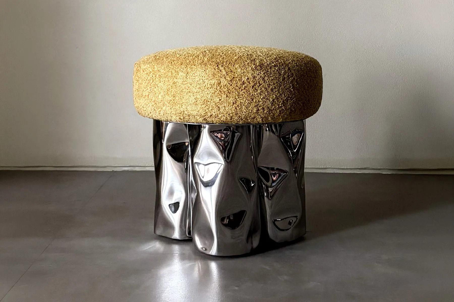 Tronco Pouf | Nitush Aroosh | The House of Things