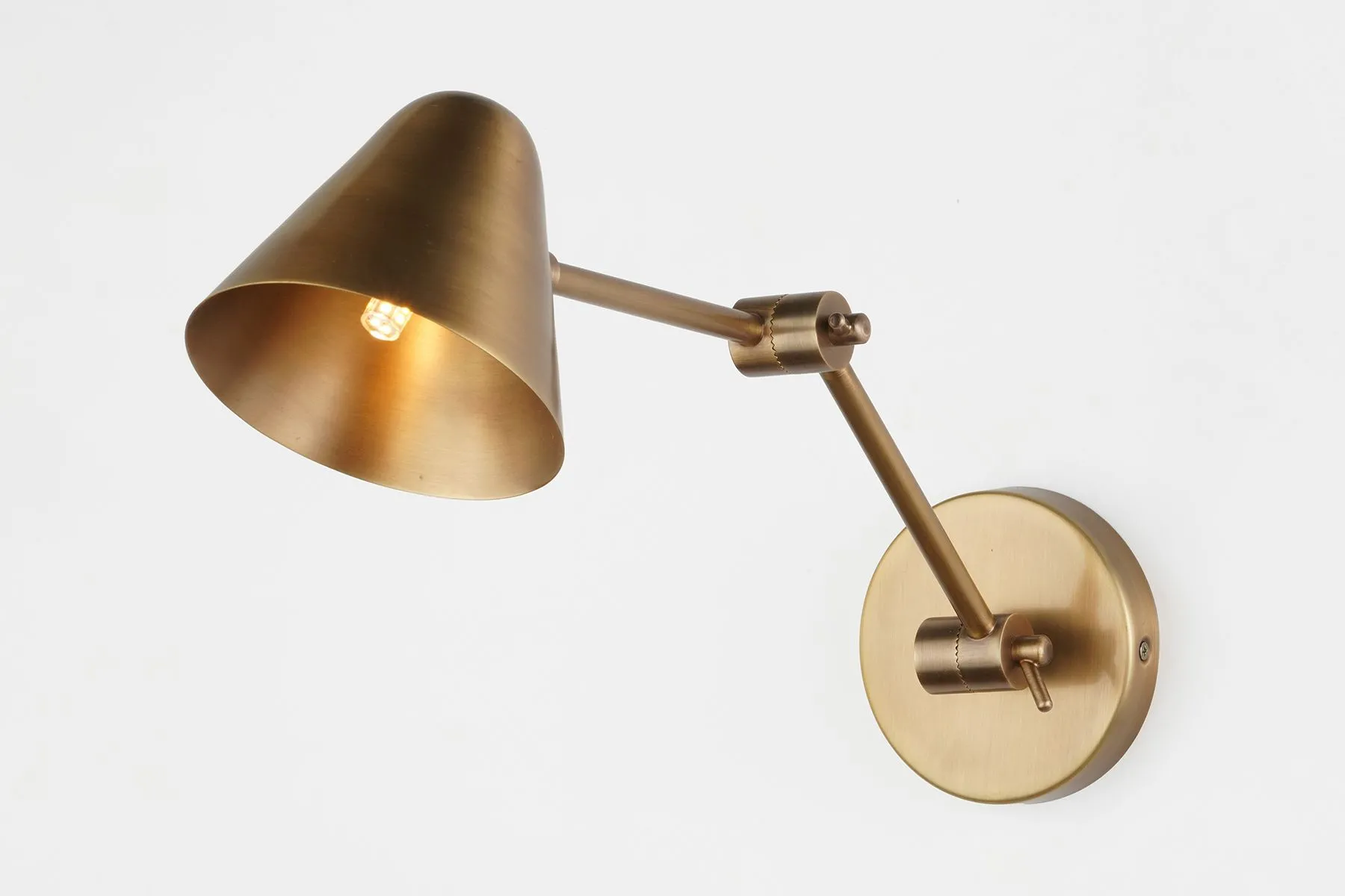 Camden Wall Lamp | Quattrefoil | The House of Things