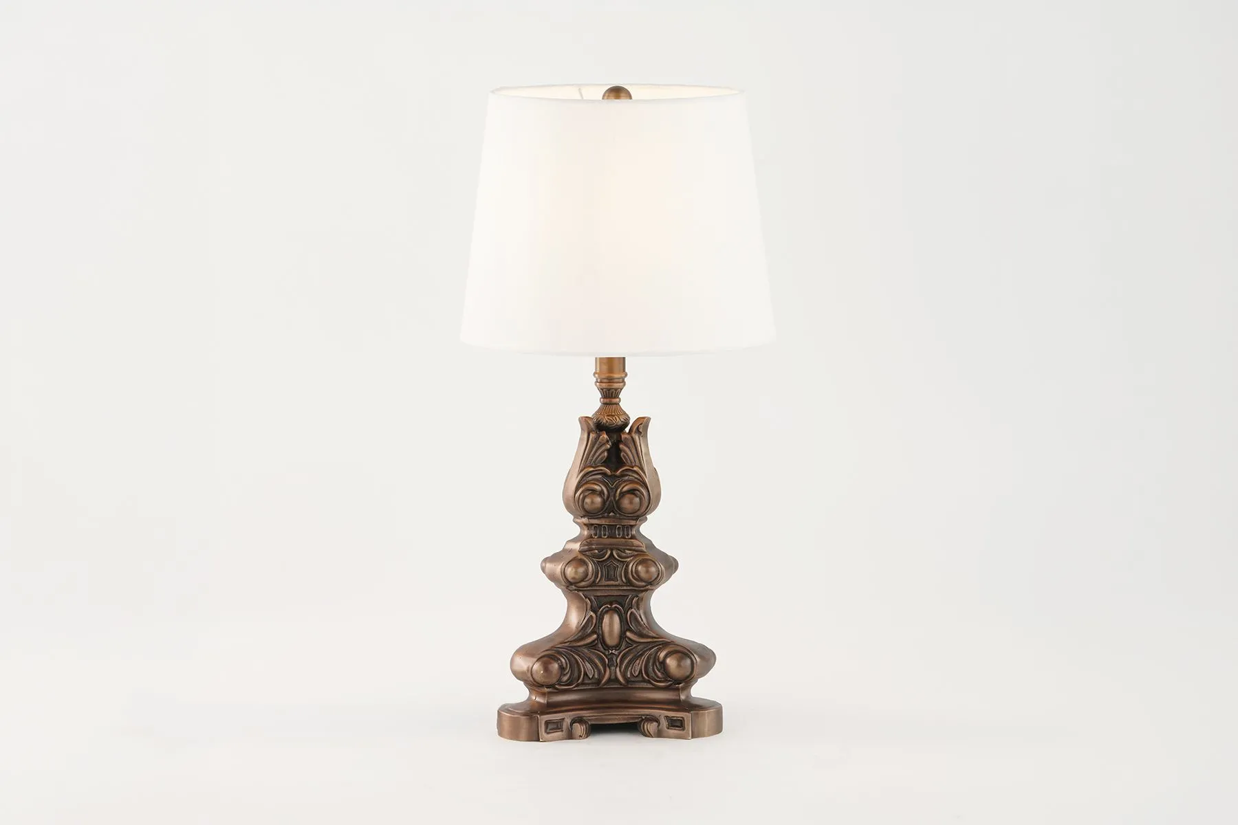 Sienna Table Lamp | Quattrefoil | The House of Things