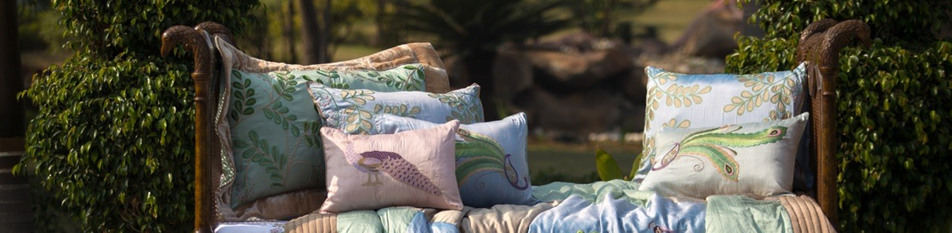 La Kairos : Luxurious Soft Furnishings & Accessories
